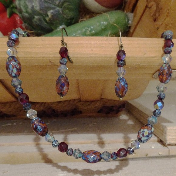 Handcrafted artisanal necklace & earring ensemble in amber & crystal - Picture 1 of 7